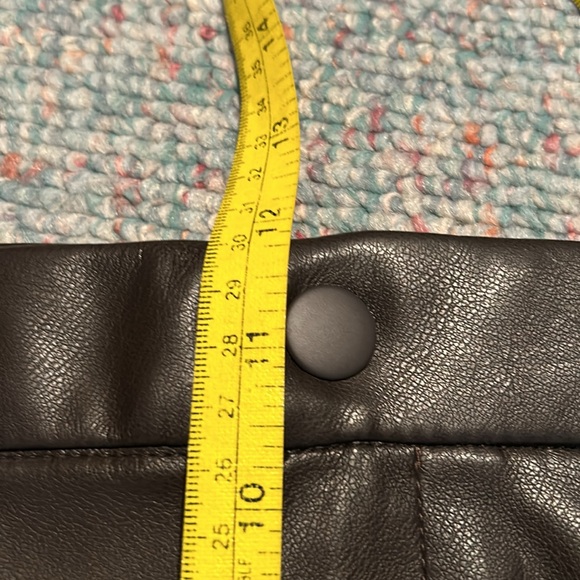 NWT ladies size 14 Gap Brown Mid Rise Vegan Leather Skinny Pants - Picture 9 of 13